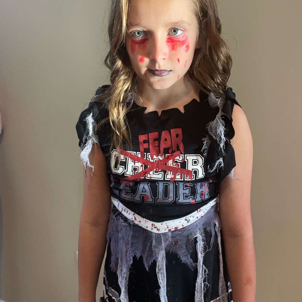Fearleader Zombie Cheerleader Costume - Picture 5 of 5